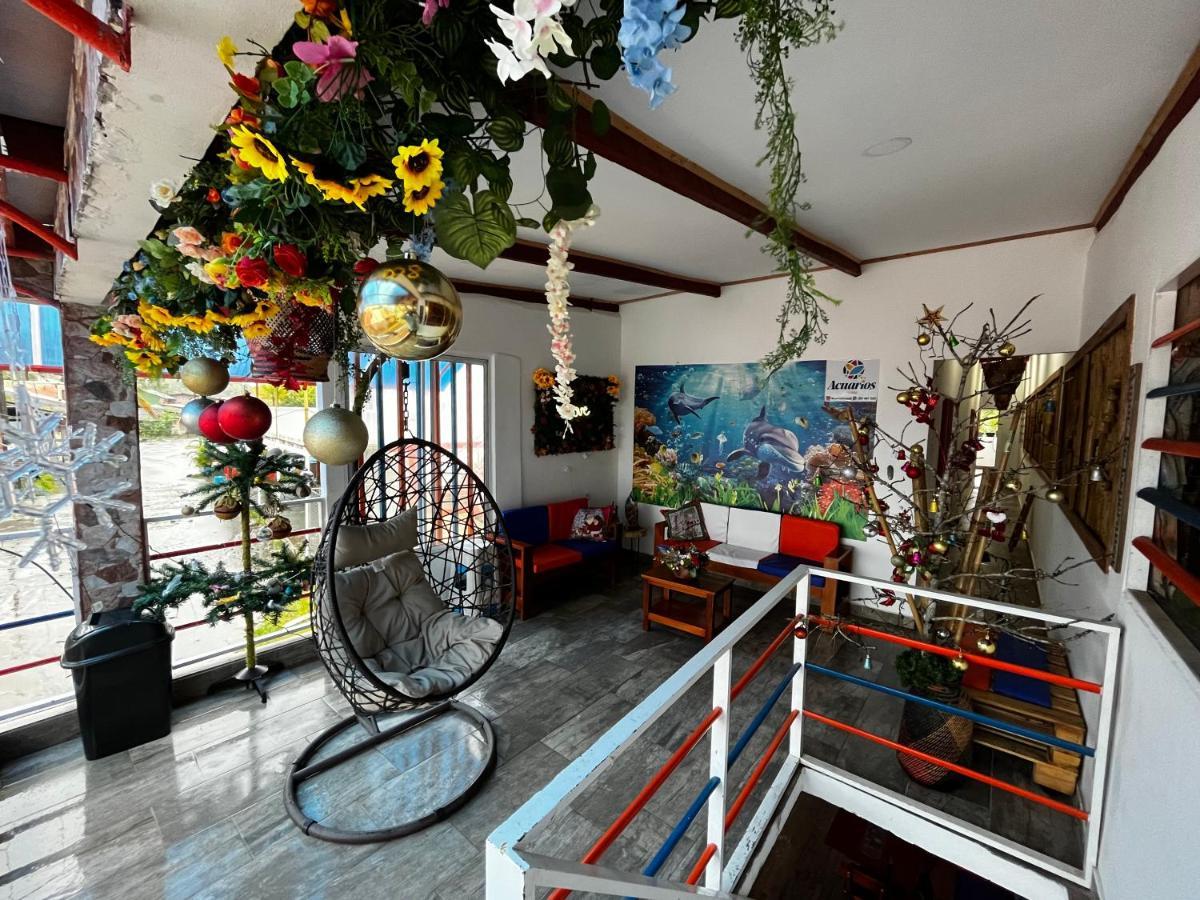 Playa Ladrilleros Acuarios Hostal מראה חיצוני תמונה