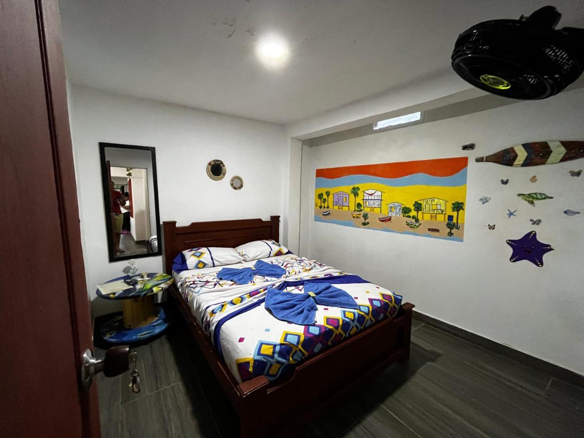 Playa Ladrilleros Acuarios Hostal מראה חיצוני תמונה