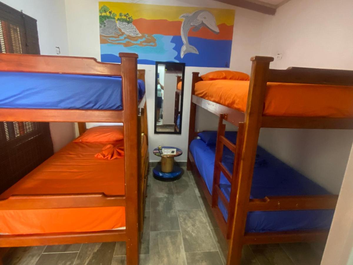 Playa Ladrilleros Acuarios Hostal מראה חיצוני תמונה