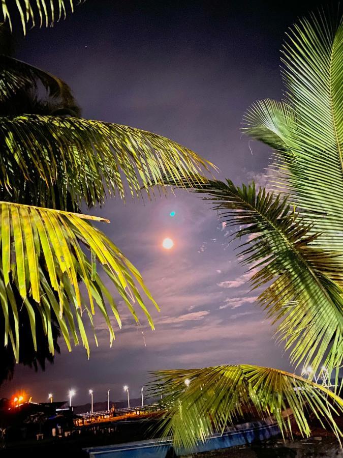 Playa Ladrilleros Acuarios Hostal מראה חיצוני תמונה