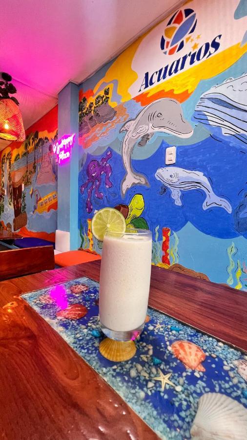Playa Ladrilleros Acuarios Hostal מראה חיצוני תמונה