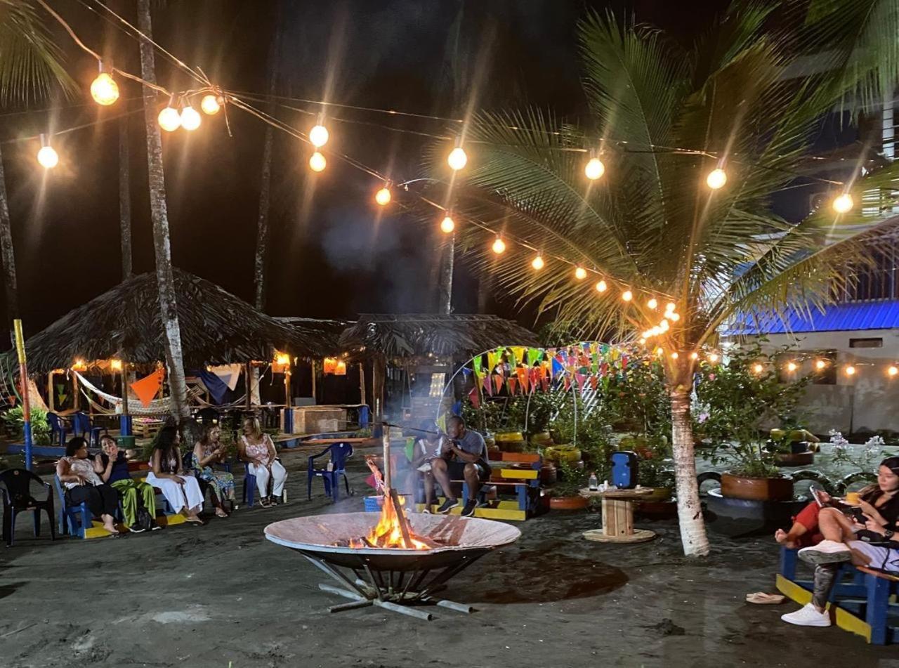 Playa Ladrilleros Acuarios Hostal מראה חיצוני תמונה